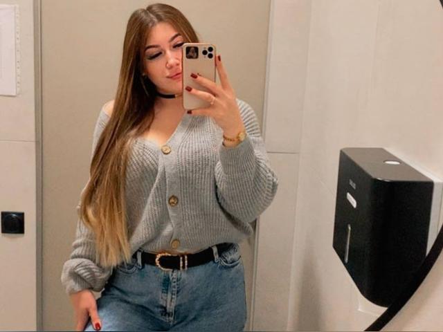 Adult webcam chat with CrissG55: Lipstick