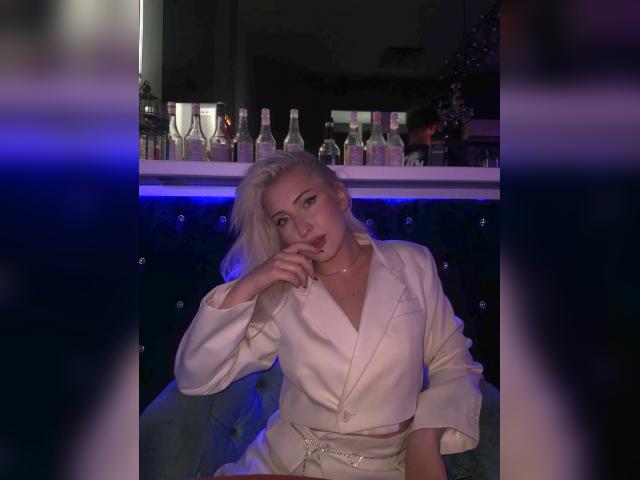 Why not cam2cam with SofiVeiko: Legs, feet & shoes