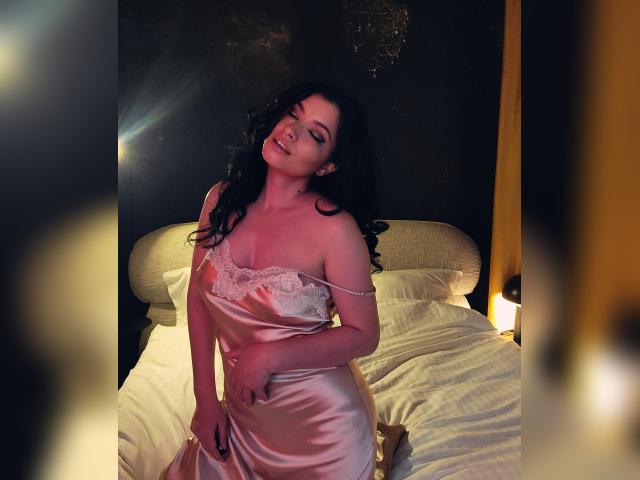 Adult chat with EvaLevine: Leather