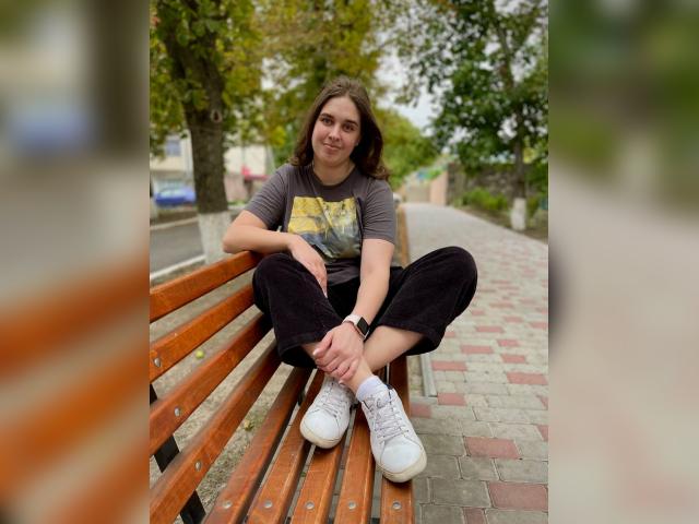 Adult chat with HessLuna: Ask about my other interests