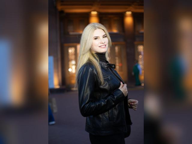 Why not cam2cam with AngelBlonde: Outdoor Activities