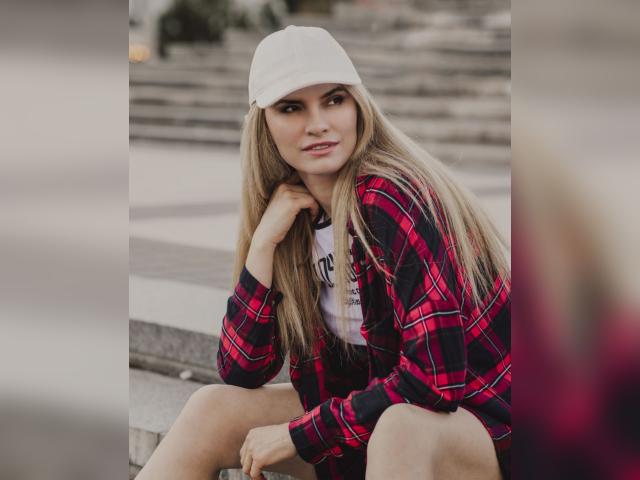 Adult chat with AngelBlonde: Exercise