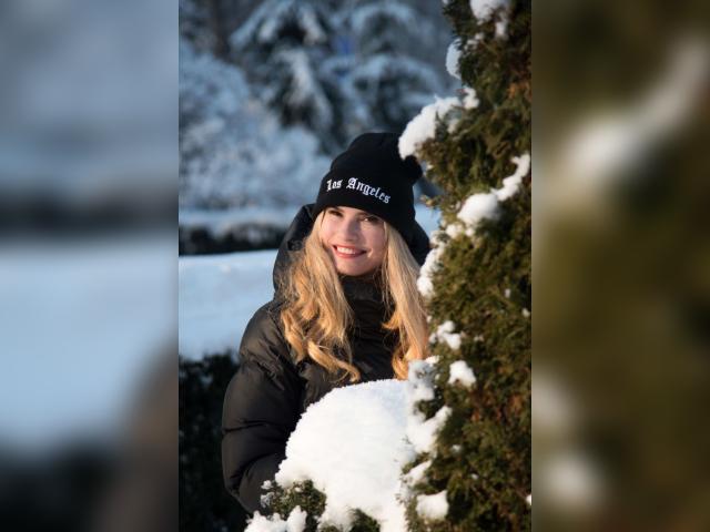 Welcome to cammodel profile for AngelBlonde: Cooking