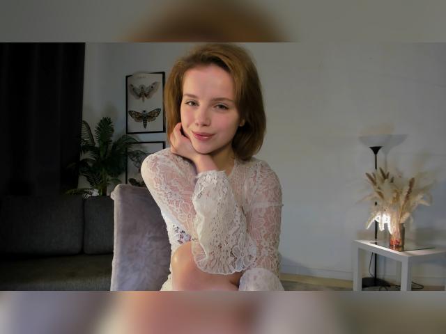 Adult chat with GabiAddams: Nails