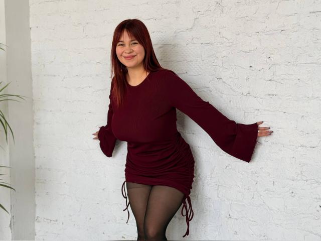 Welcome to cammodel profile for LizaHotx: Nails