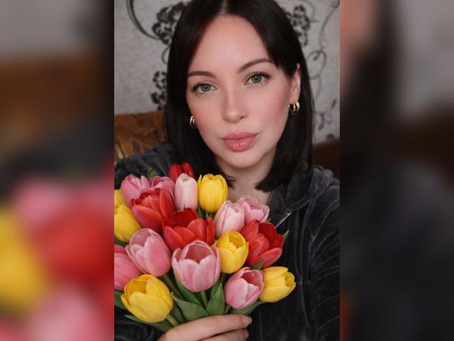 Welcome to cammodel profile for CaramelQueen: Dancing