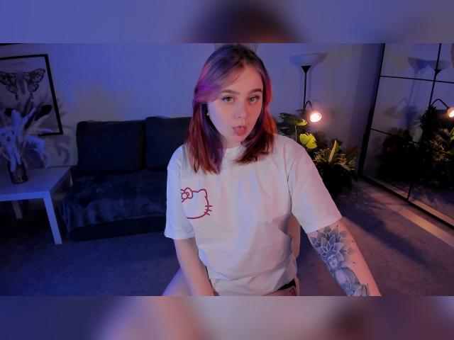 Adult chat with lunaali: Lingerie & stockings