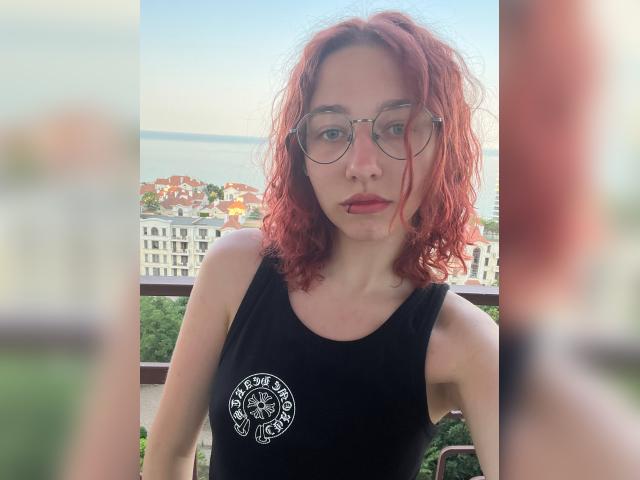 Find your cam match with GingerGirl: Art