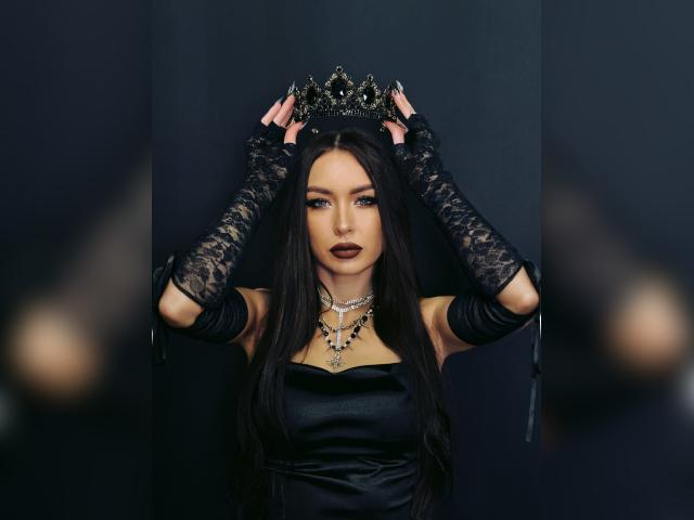 Adult webcam chat with LeaLoons: Nails