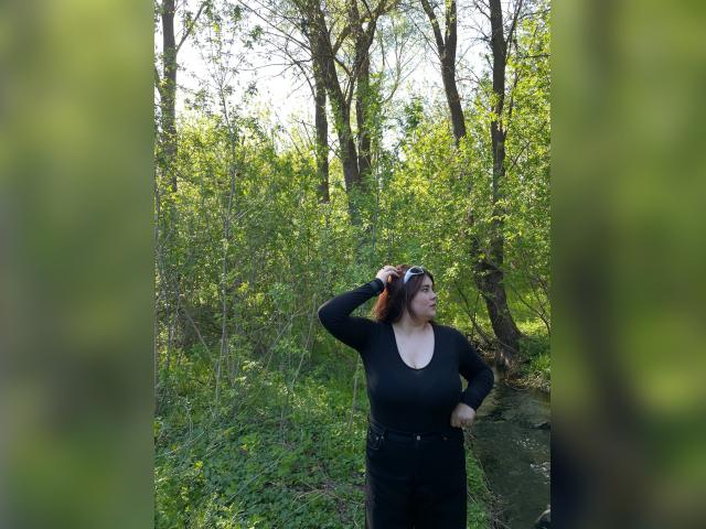 Why not cam2cam with SweetCandy19: Make up