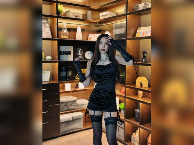 Welcome to cammodel profile for LeaLoons: Latex & rubber