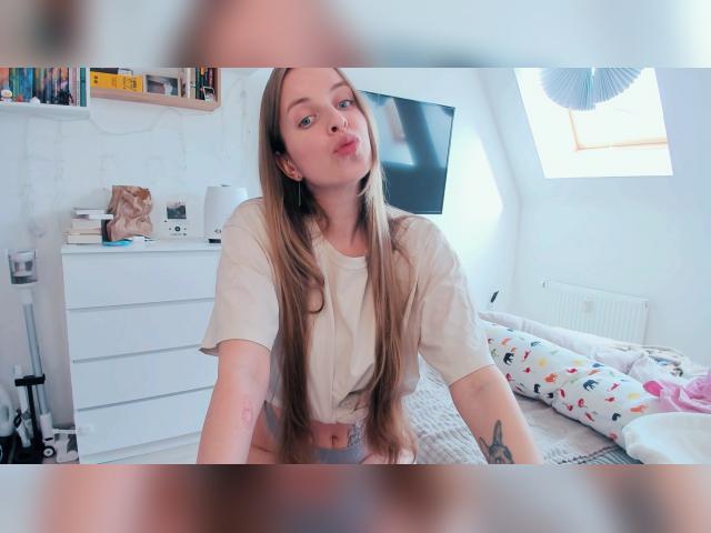 Welcome to cammodel profile for violetblue: Lingerie & stockings