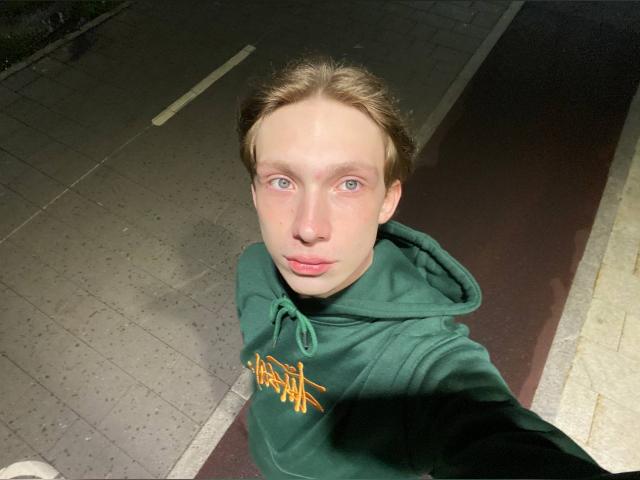 Welcome to cammodel profile for DanielSchmidt: Legs, feet & shoes