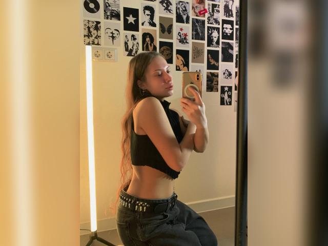 Why not cam2cam with Milanaxex