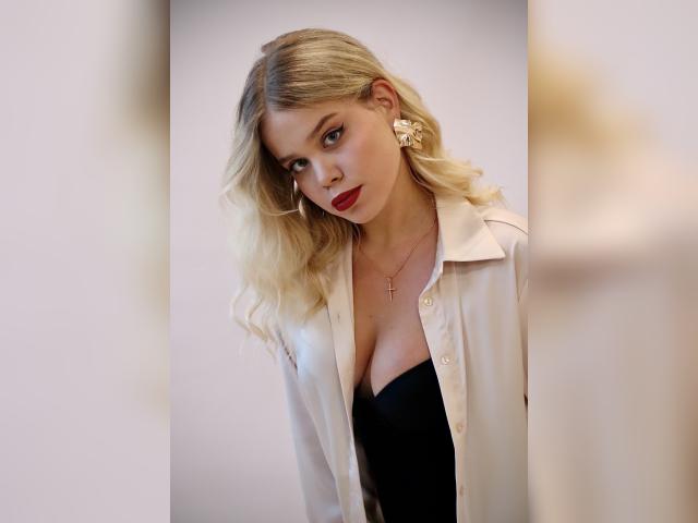 Watch cammodel LuciaLi: Make up