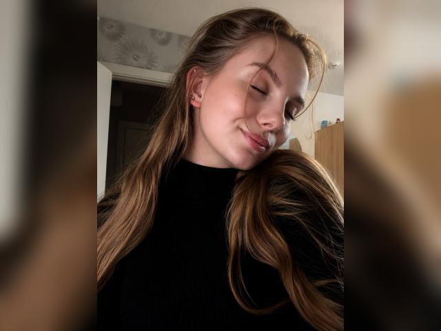 Adult webcam chat with Maryyar: Books/Reading