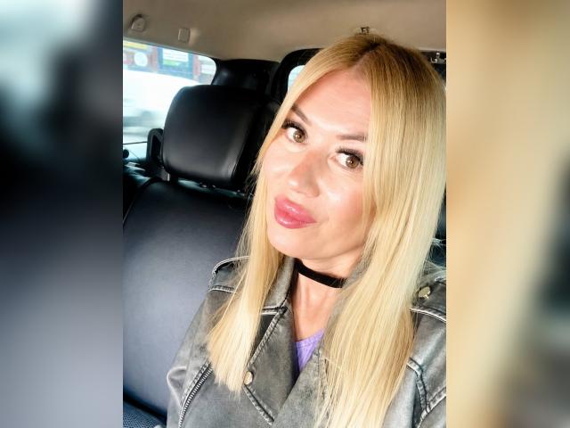 Why not cam2cam with SunnyBlondeA: Movies/Cinema