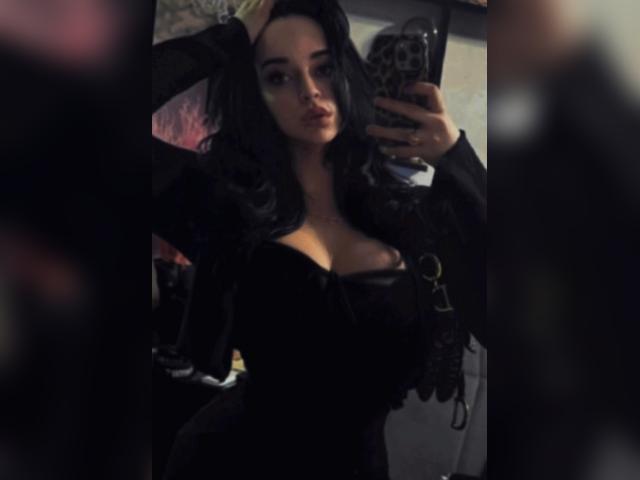 Welcome to cammodel profile for Monica: Ask about my other interests