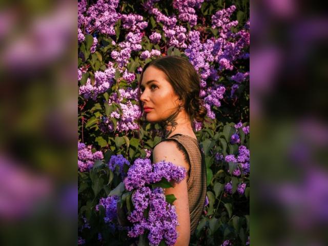 Welcome to cammodel profile for BellaAleksa: Dancing