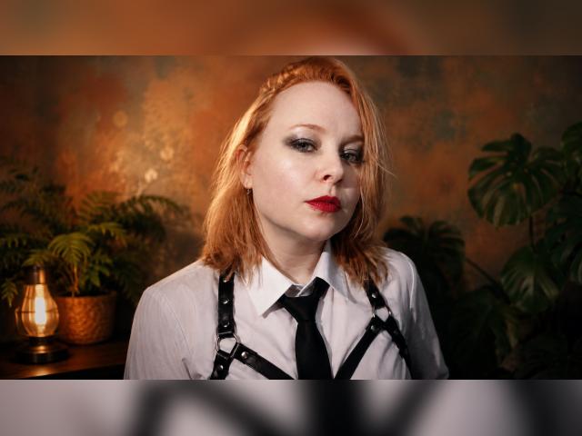 Adult chat with RedFoxMarta: Outfits
