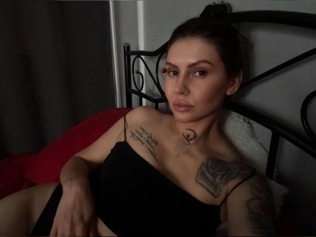 Welcome to cammodel profile for PolliNata: Kissing