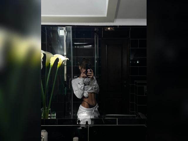 Welcome to cammodel profile for Daorella: Fitness