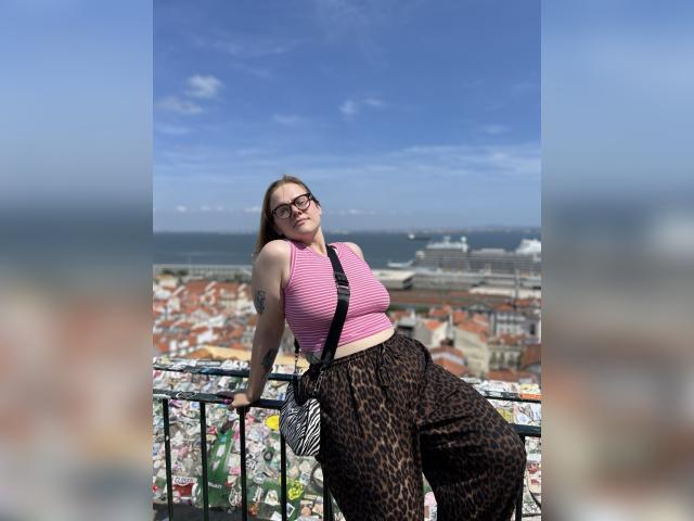 Why not cam2cam with RiriWannabe: Travel