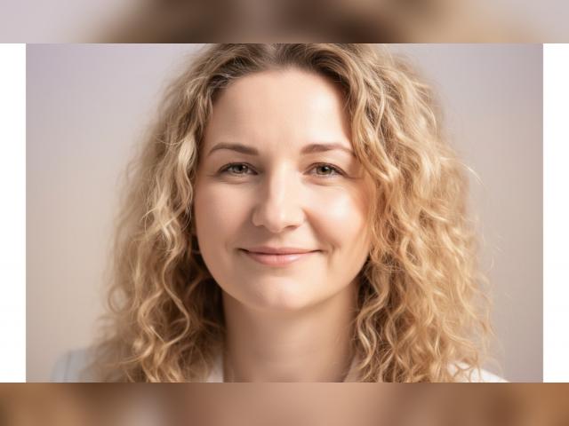 Adult chat with ElianaHart: Travel