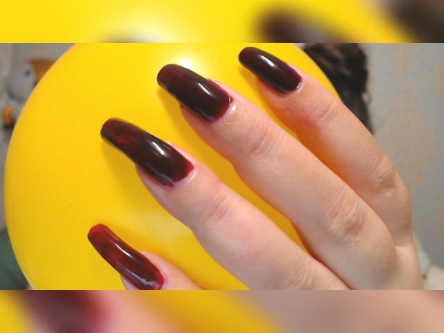 Welcome to cammodel profile for LuckyLilu: Nails
