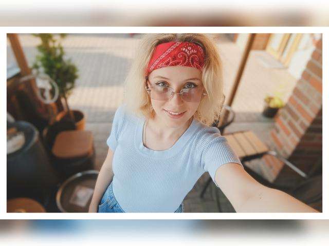 Adult chat with ChrisWitch: Dancing