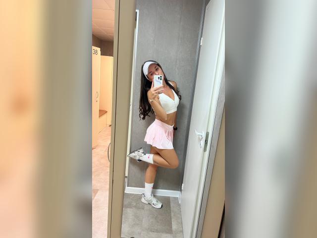 Adult chat with Amelia0303