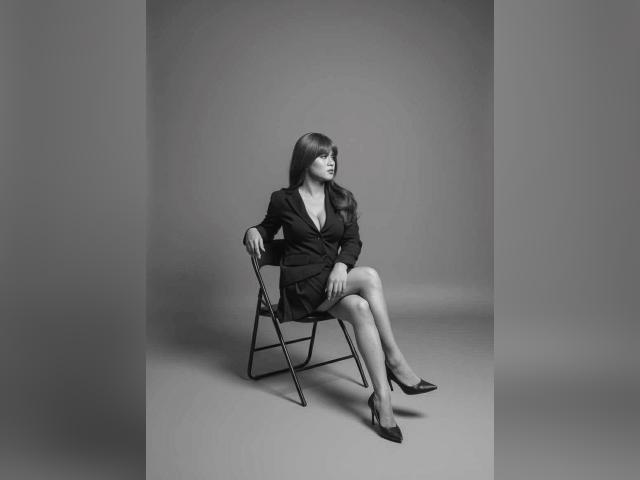 Adult chat with PlayfullBella: Exhibition