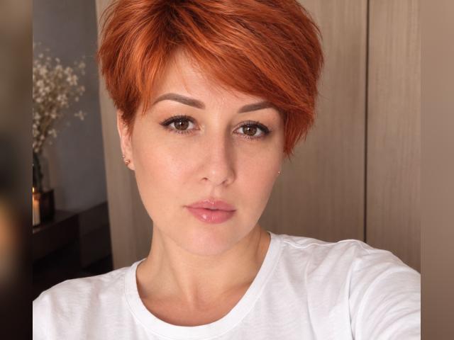 Welcome to cammodel profile for Mira26: Nails