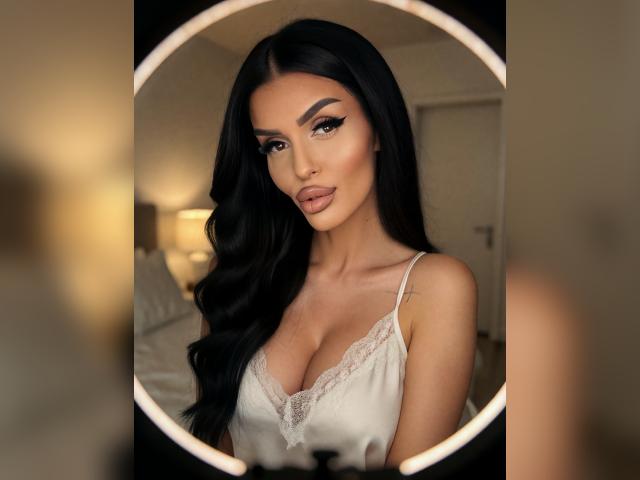 Welcome to cammodel profile for KimRiver: Kissing