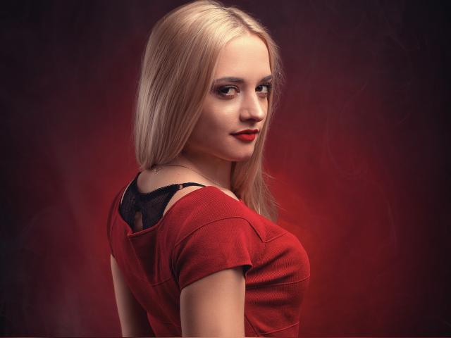 Visit lollyjull profile