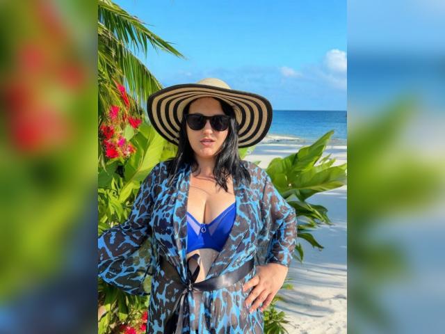 Visit EmmySweetGirl1 profile