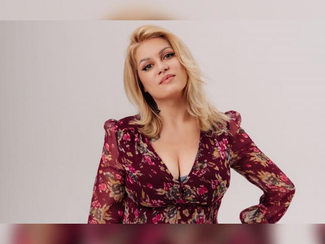 Visit MoliDarsy profile