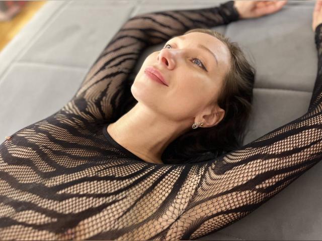 Visit Clarisse profile