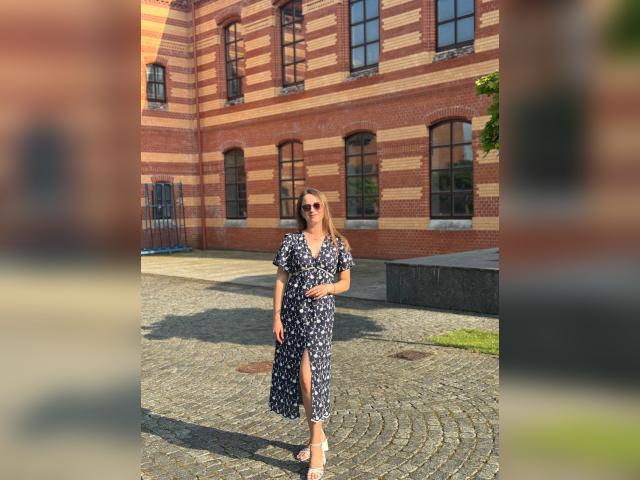 Visit DiamondTease profile