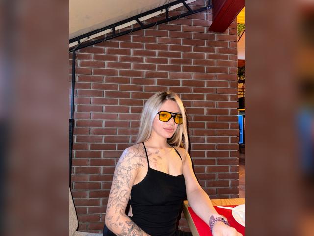 Visit LittleSecret09 profile