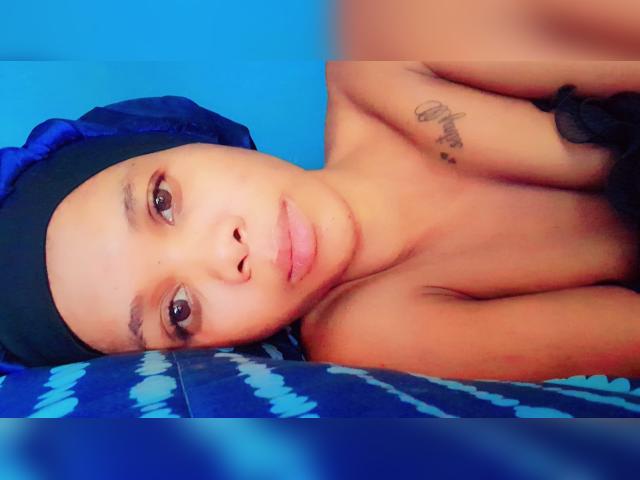 Visit BadKittyLilyxxx profile