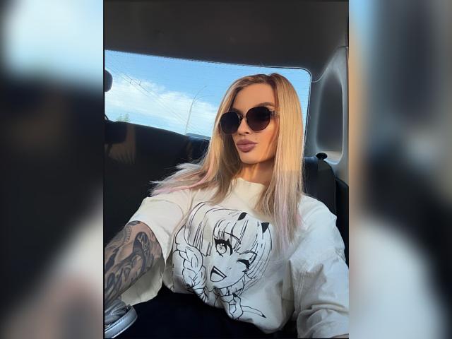 Visit AlinaLovely profile