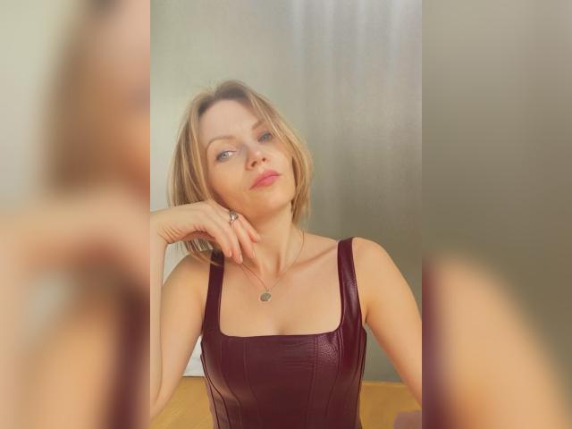 Visit LittleFoxyy profile