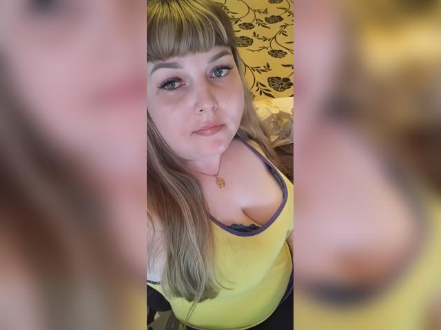 Visit hotcheeks profile