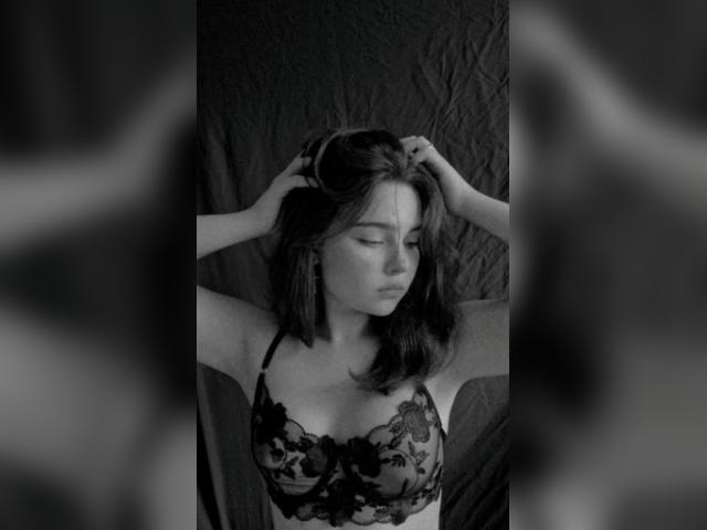 Visit HotQueen profile