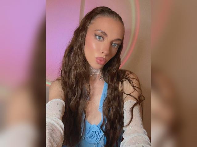 Visit Alinaaa profile