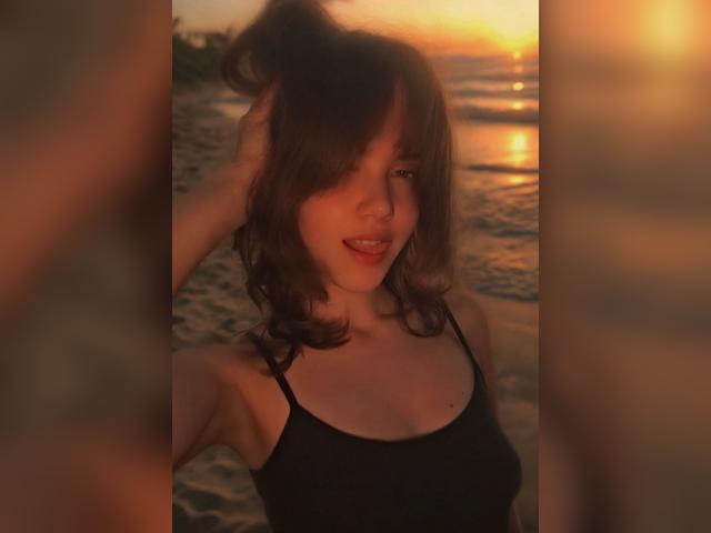 Visit Clarym0r443 profile