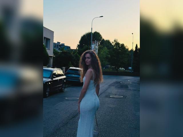 Visit EliElina profile