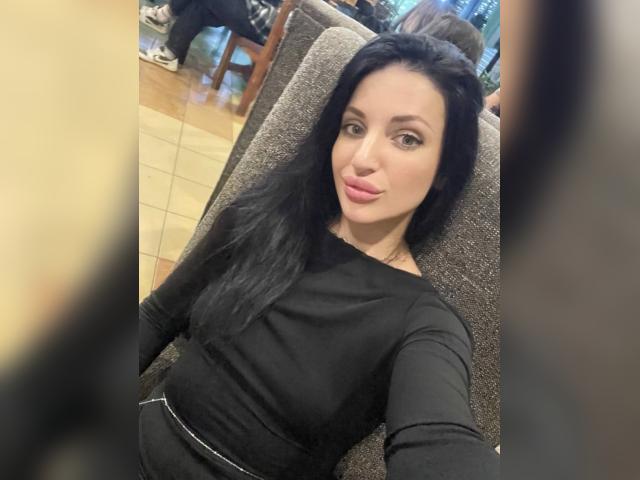 Visit Shakira profile