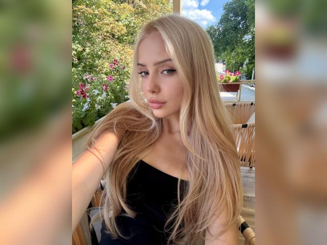Visit Myrrha profile